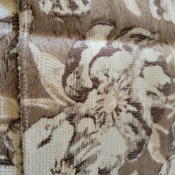 Home Décor Fabric Panels Medium Floral Tan Brown Set of 4 Sizes 28.5 - 31 Inches - Picture 3 of 3